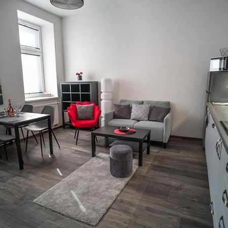 Apartmanovy Dum Sklipek Трутнов Екстер'єр фото