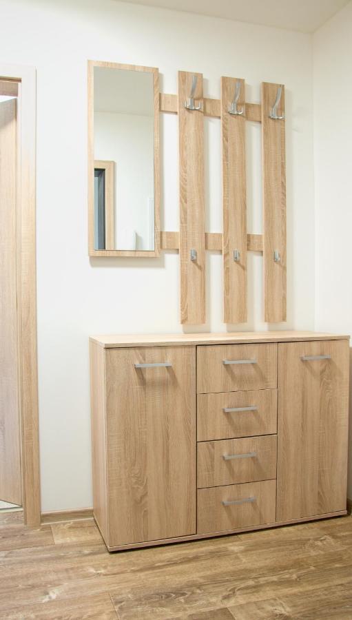 Apartmanovy Dum Sklipek Трутнов Екстер'єр фото