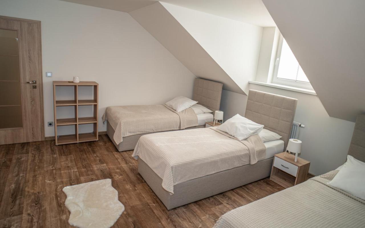 Apartmanovy Dum Sklipek Трутнов Екстер'єр фото