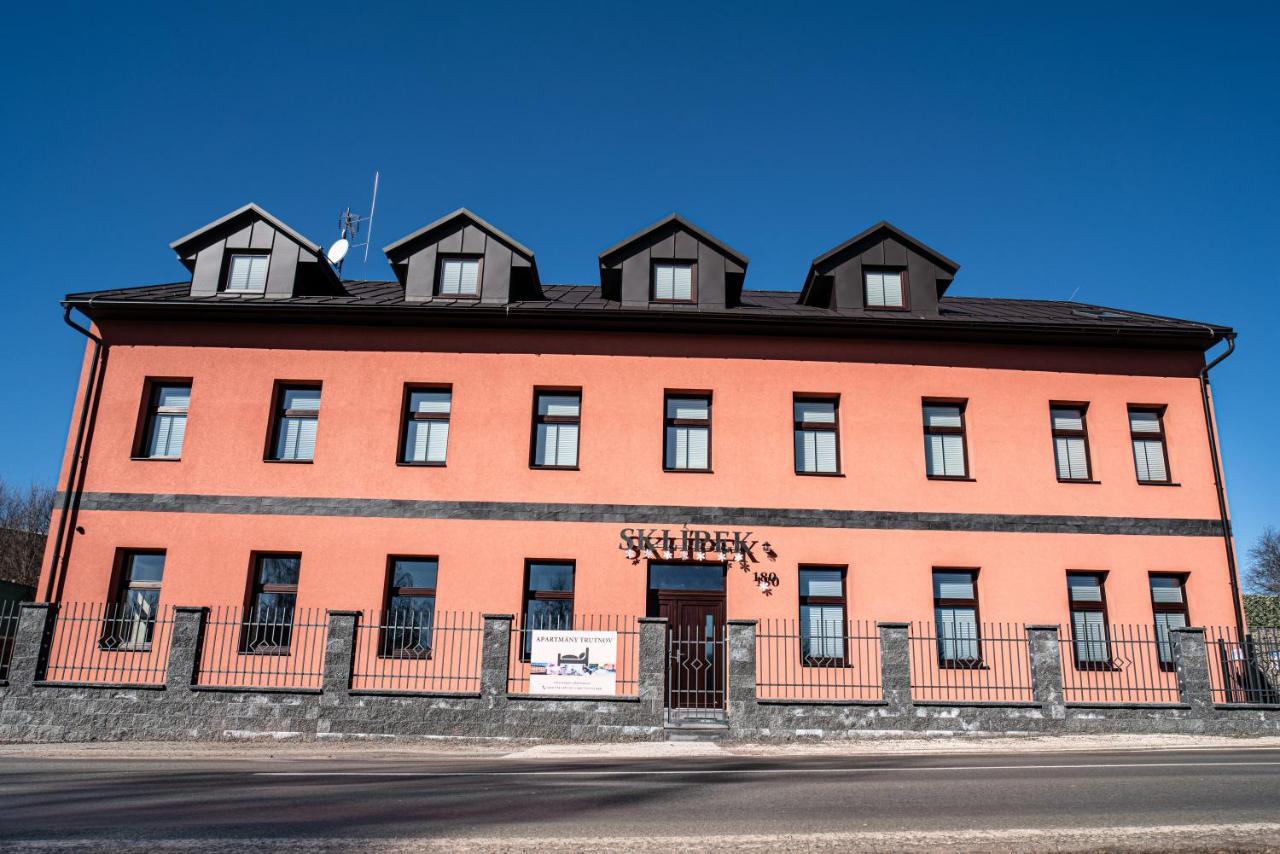 Apartmanovy Dum Sklipek Трутнов Екстер'єр фото