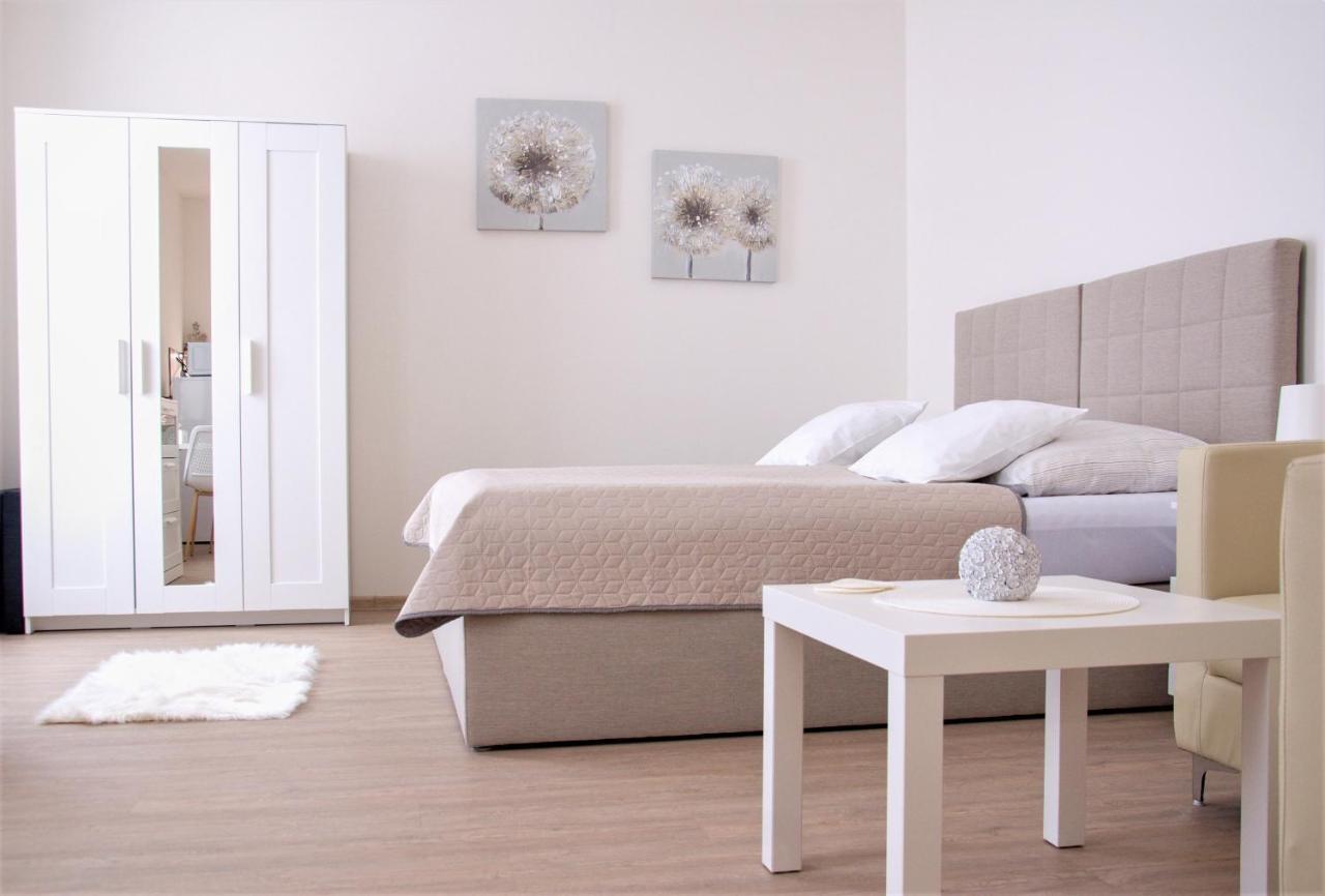 Apartmanovy Dum Sklipek Трутнов Екстер'єр фото