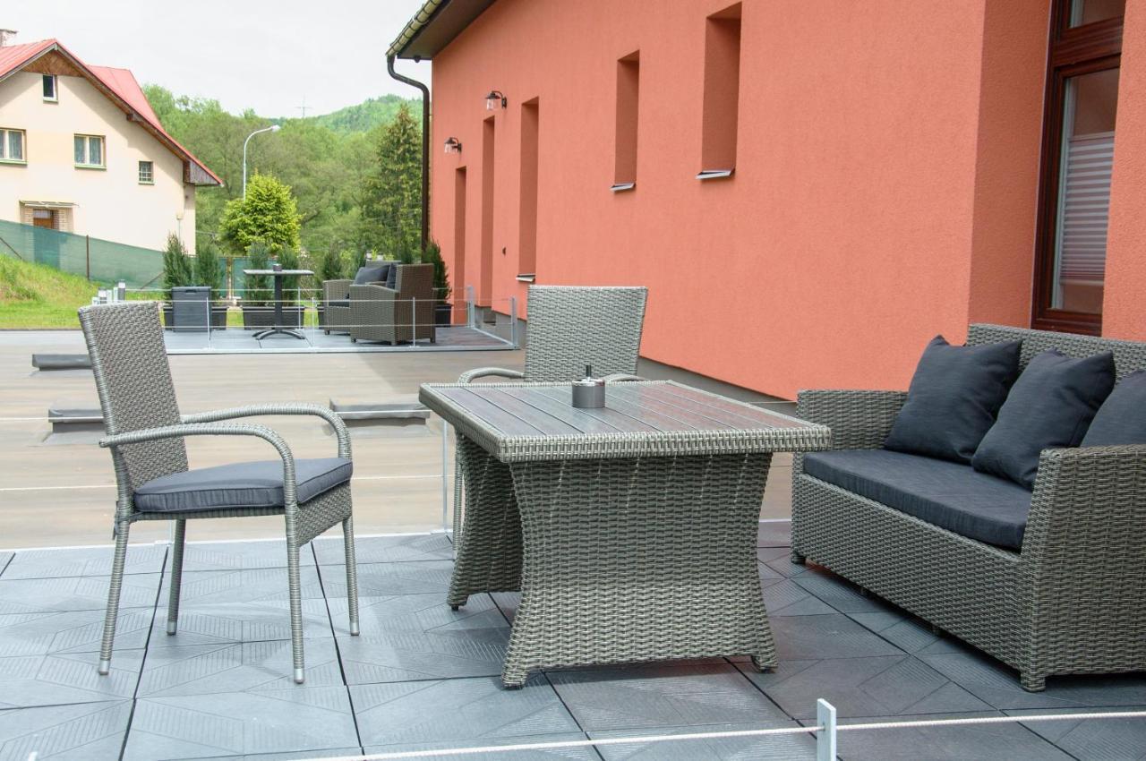Apartmanovy Dum Sklipek Трутнов Екстер'єр фото