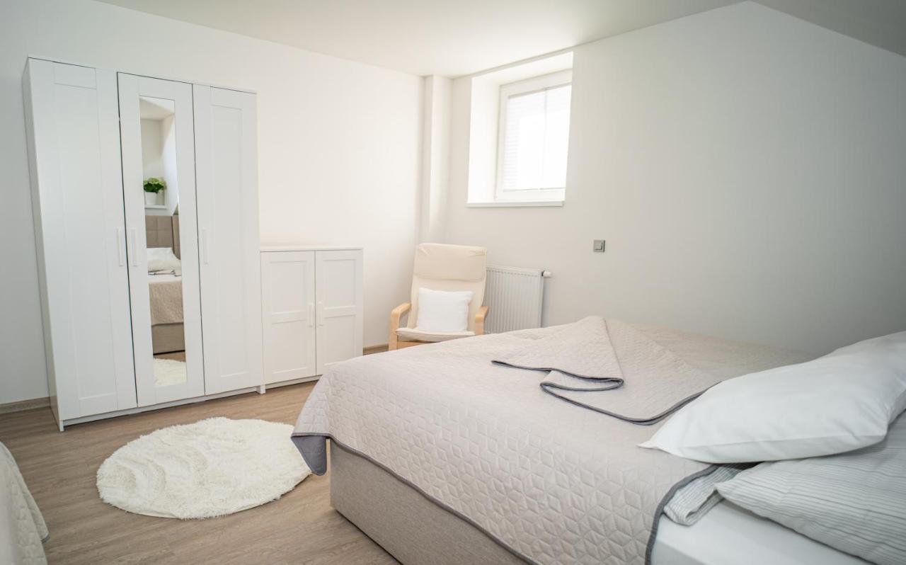 Apartmanovy Dum Sklipek Трутнов Екстер'єр фото