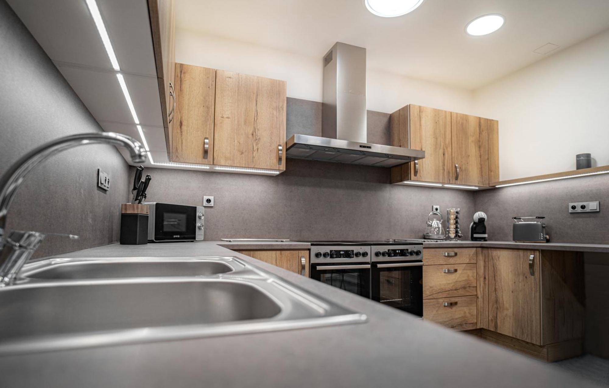 Apartmanovy Dum Sklipek Трутнов Екстер'єр фото